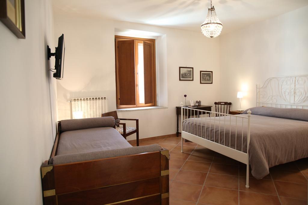 Bed and Breakfast Le Stanze dei Nonni Avellino Zimmer foto